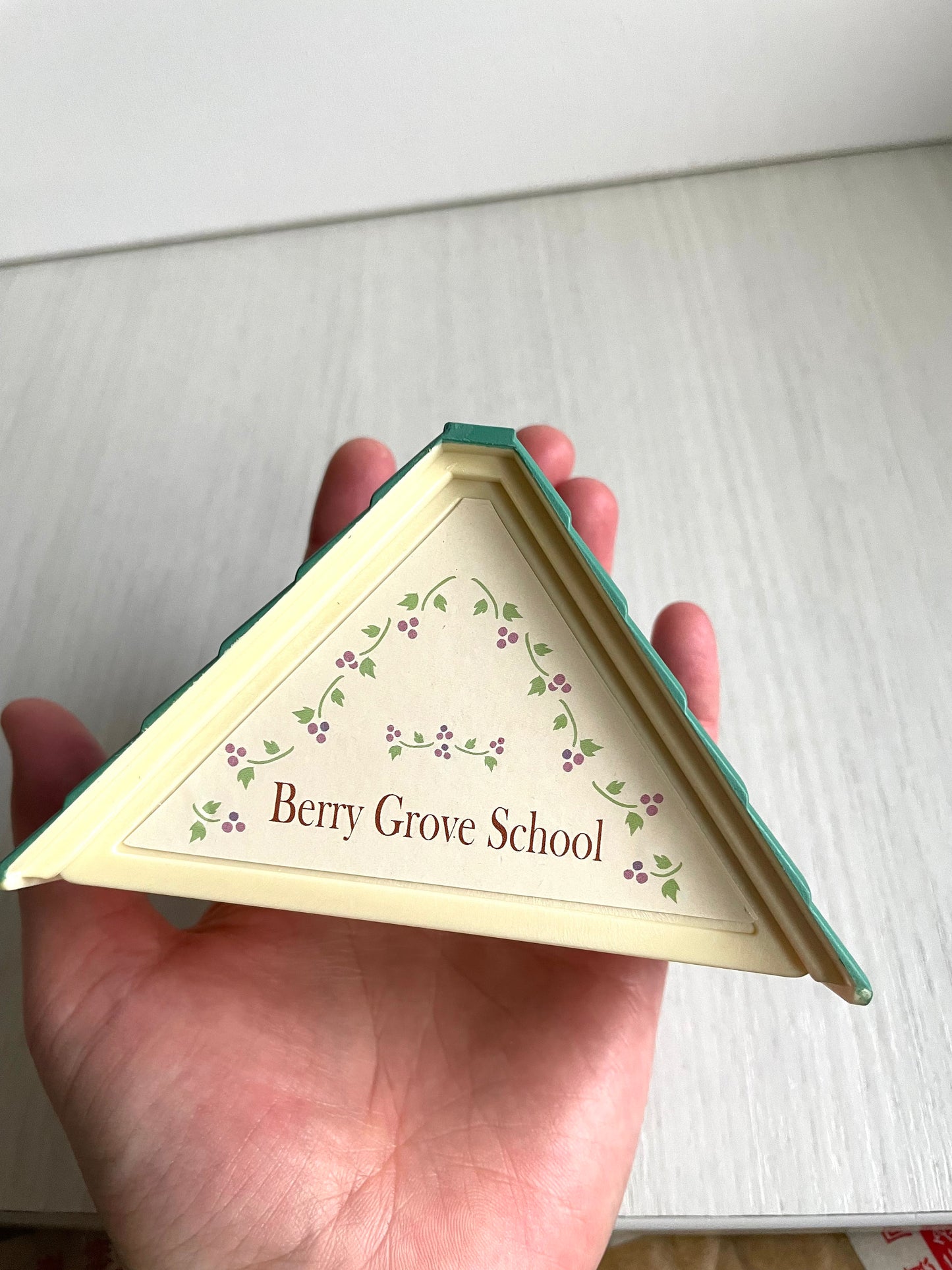 Calico Critters Berry Grove School working clock, Sylvanian families school clock