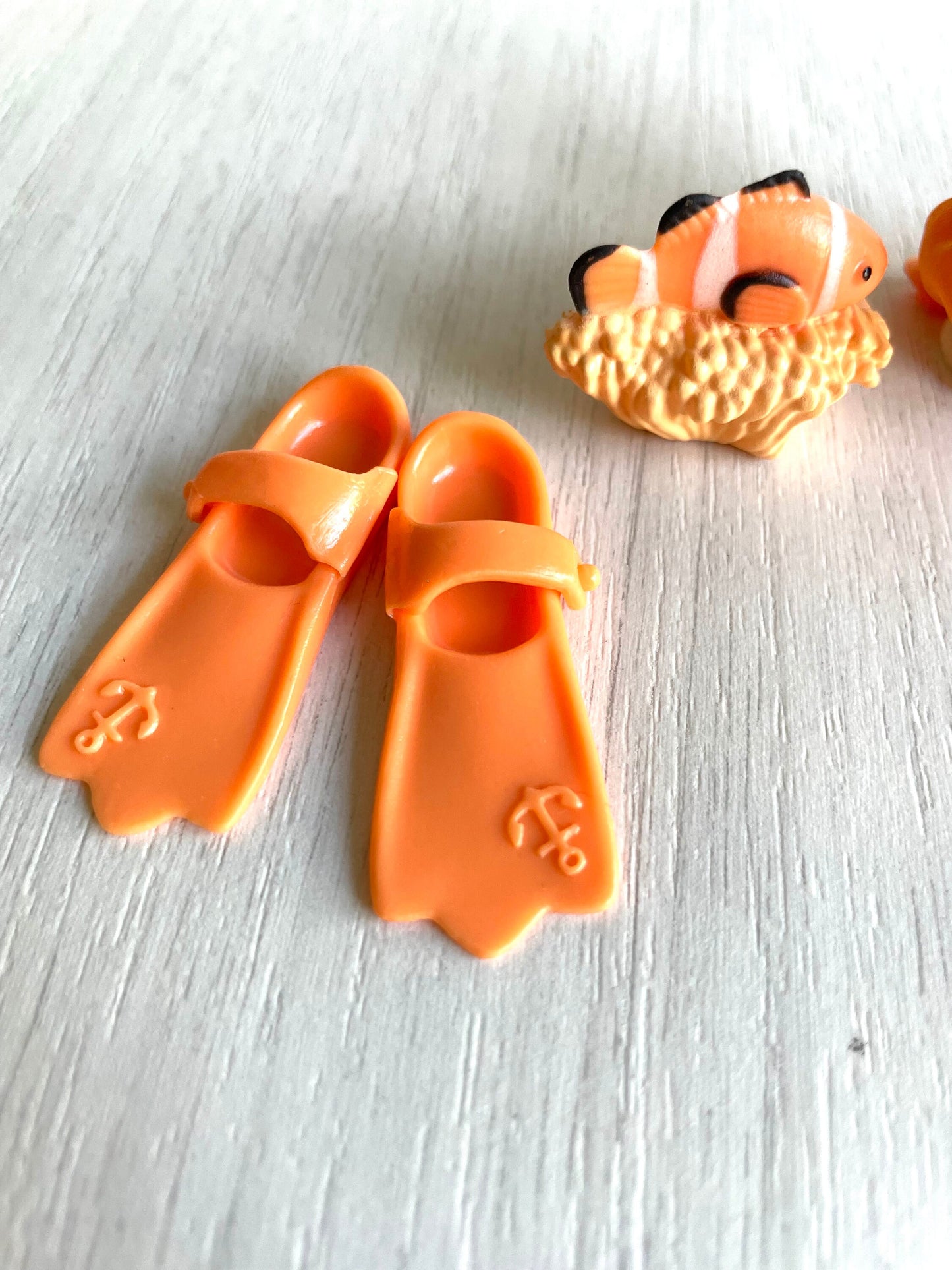 Calico Critters Seaside Treasure Set spares, snorkle, flippers, fish with coral — Sylvanian Families