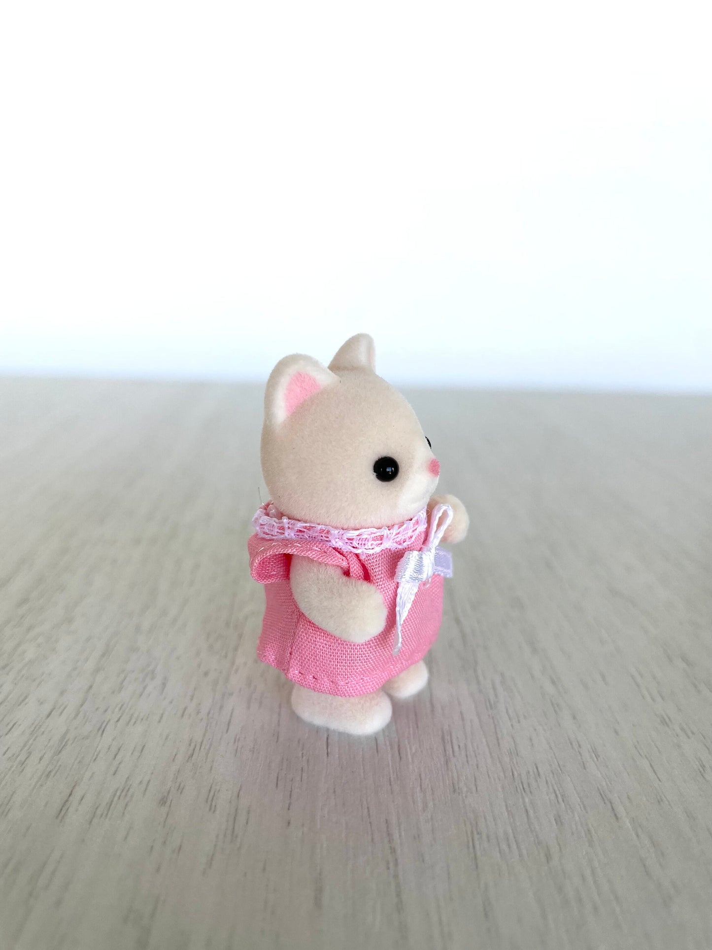 Calico Critters Silk Cat Baby, jointed standing baby, new out of package adorable — Sylvanian Families