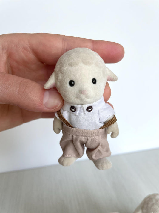 Calico Critters Vintage Dale Sheep family with gripping hands — Sylvanian Families