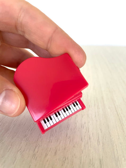 Calico Critters Miniature Red Piano, Mini Musical Instrument for dollhouse — Sylvanian Families