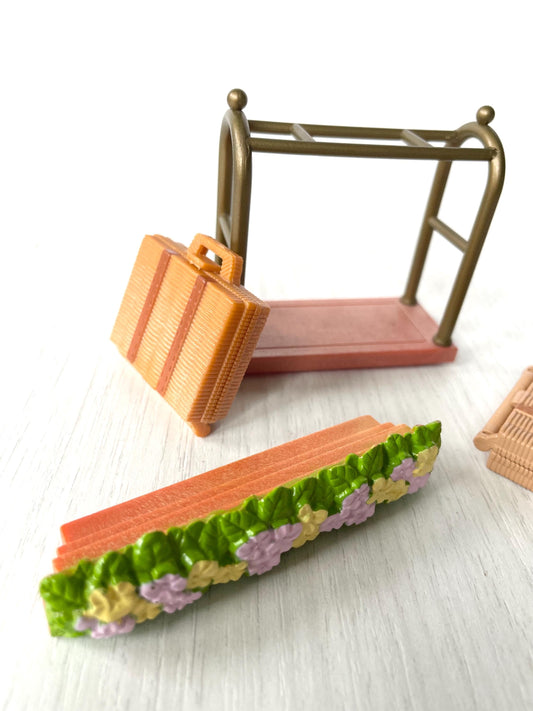 Calico Critters Vintage Grand Hotel Mansion discontinued spare parts, Sylvanian collector