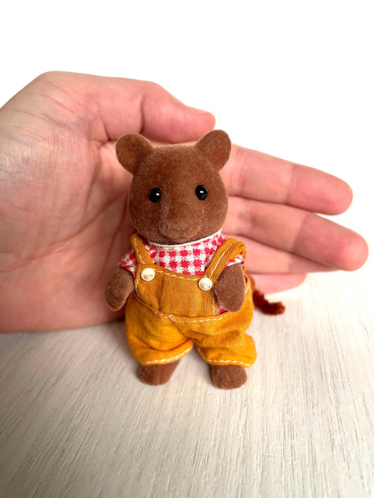 Rare Sylvanian Families Oakwood Squirrel Dad adult, vintage — Calico Critters