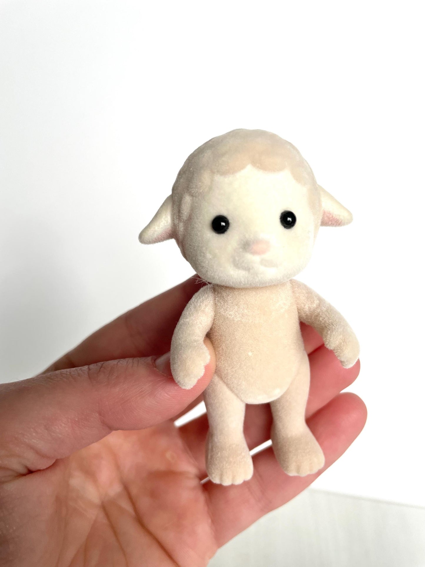 Adult sheep spare critter — brand new Calico Critters / Sylvanian Families figure, naked for customizing or replacement