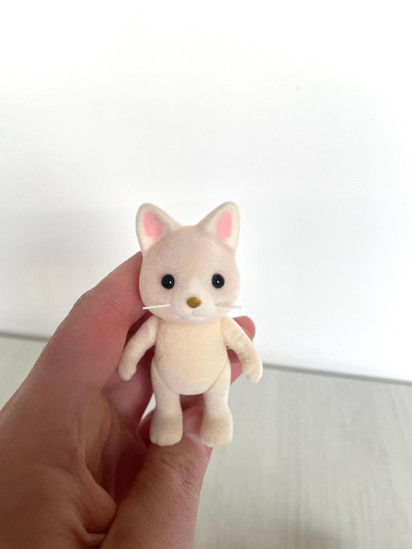 Child silk cat (brown nose) spare critter — brand new Calico Critters / Sylvanian Families figure, naked for customizing or replacement
