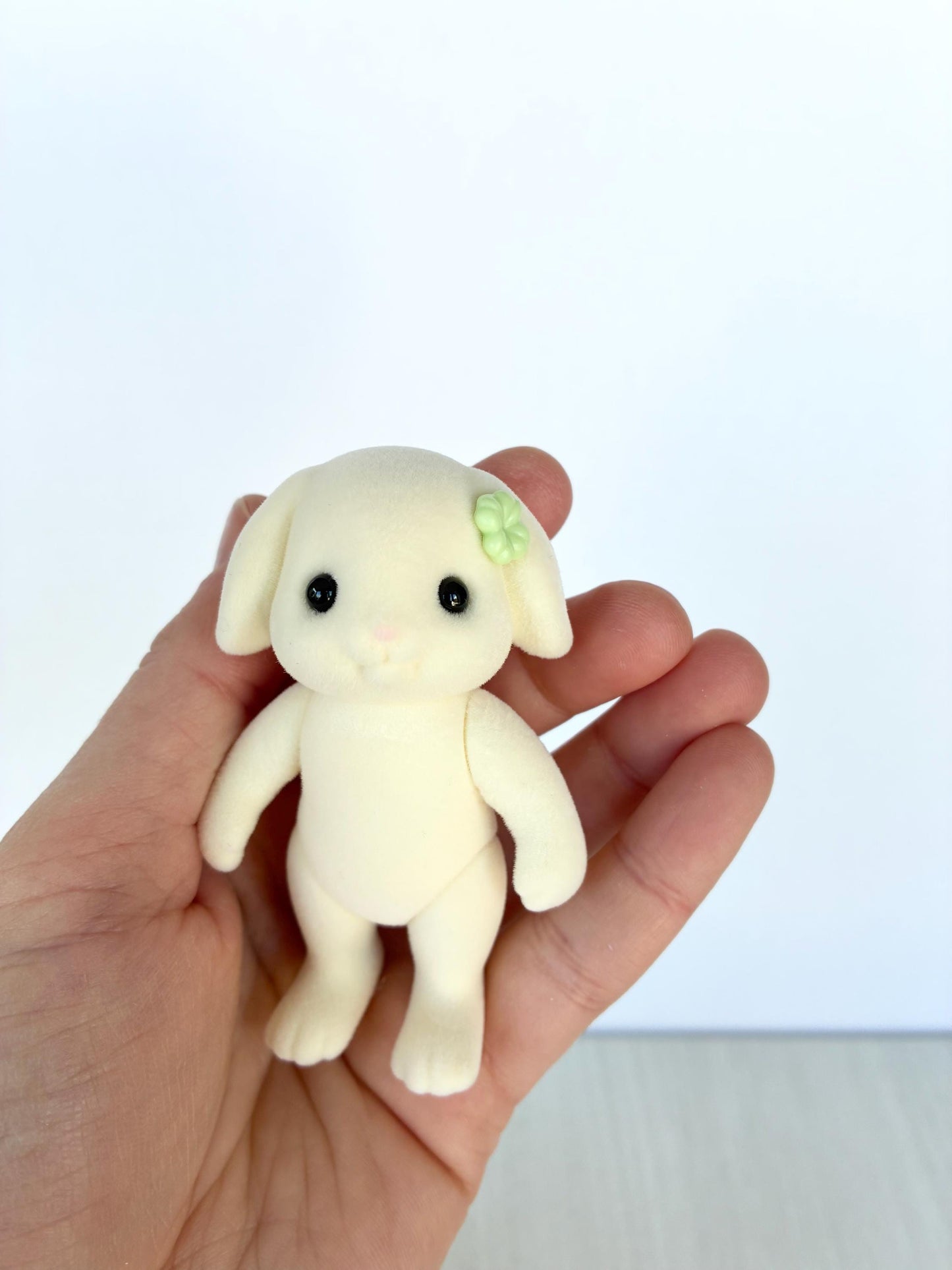Adult flora rabbit (green) spare critter — brand new Calico Critters / Sylvanian Families figure, naked for customizing or replacement