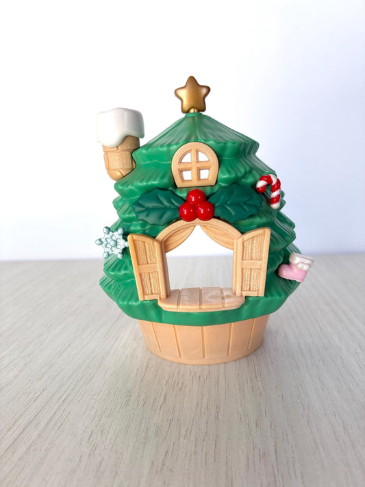 Baby Santa's Christmas Treehouse toy hut — Calico Critters, Sylvanian Families