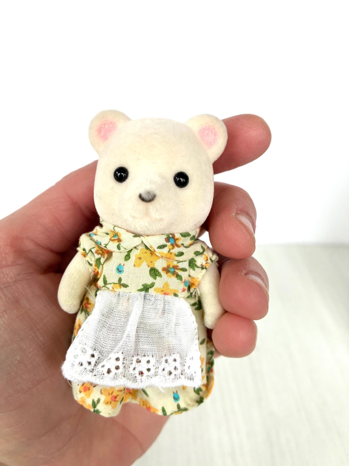 Calico Critters Polaris Polar Bear Family — Sylvanian Families