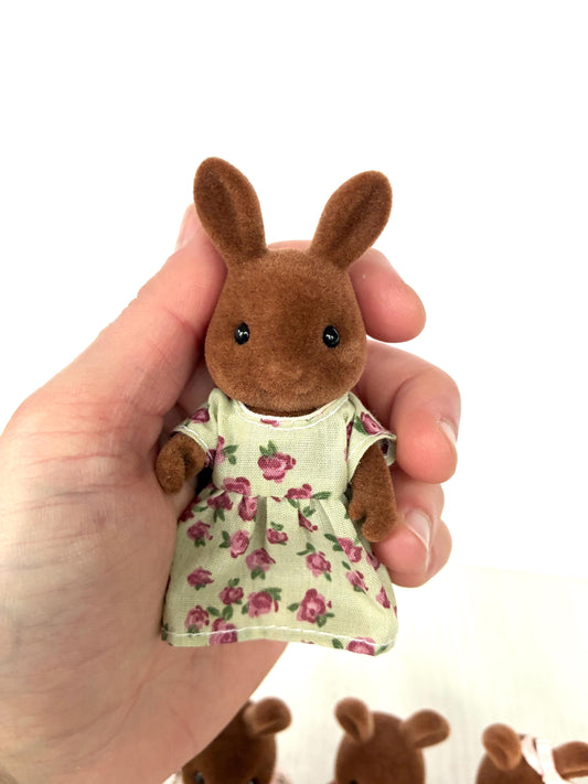 Calico Critters Brown Wildwood Rabbit Family, Vintage Sylvanian Families from England