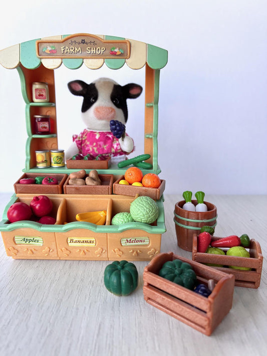 Vintage Sylvanian Families Farm Shop stall with cow girl figure Calico Critters fruit and veg market, photo 3