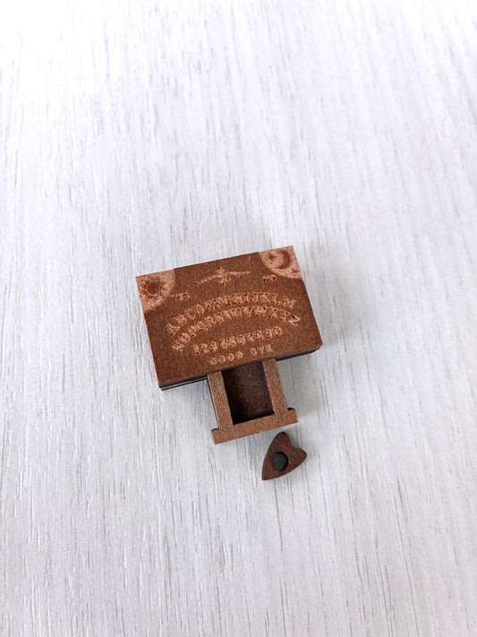 Miniature wooden spirit talking board with planchette for Calico Critters and Sylvanian Families – photo 2 of 9