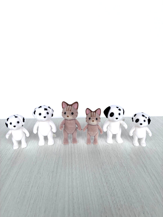 Child Dalmatian (no eye spot) spare critter — brand new Calico Critters / Sylvanian Families figure, naked for customizing or replacement