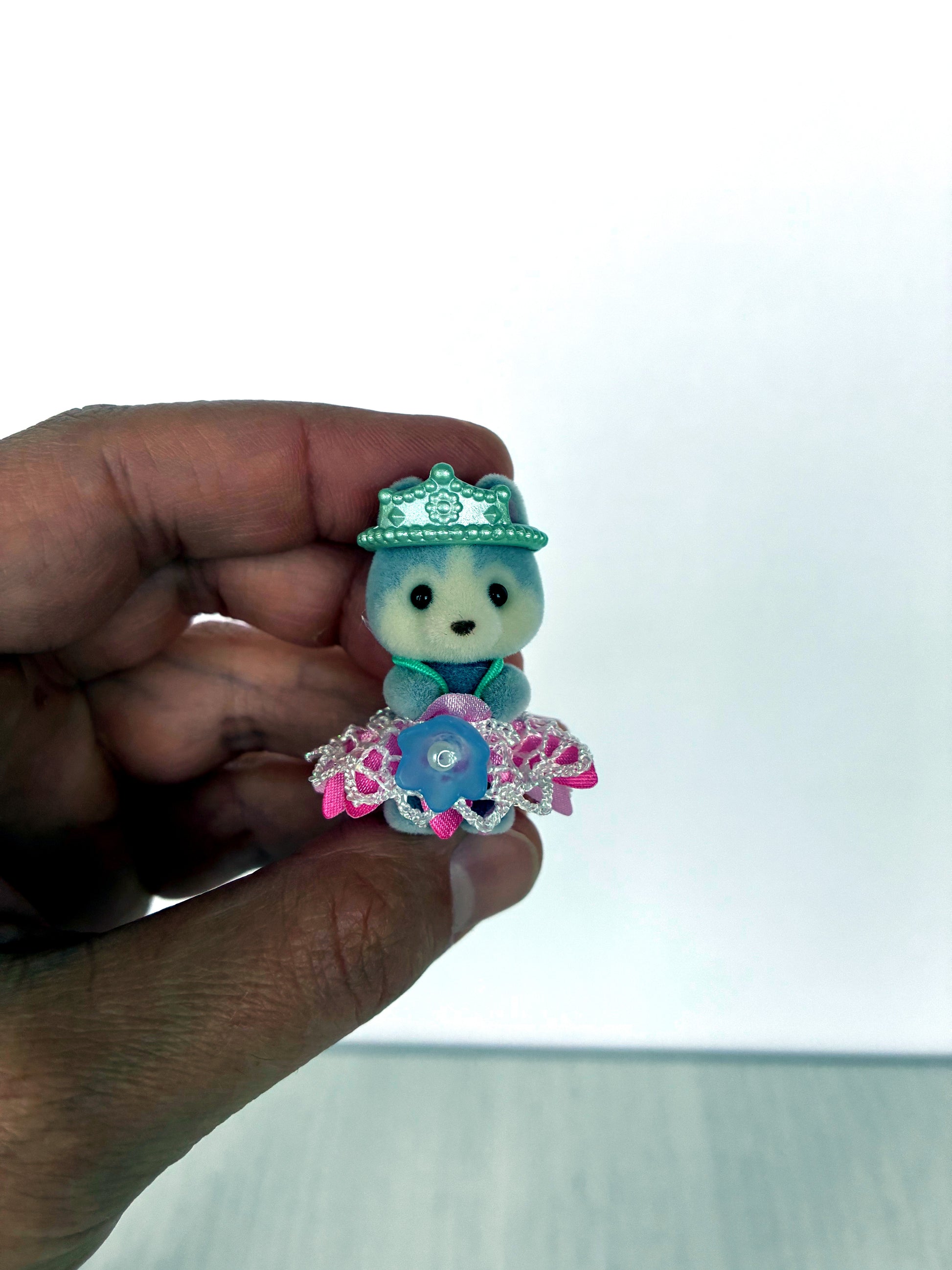 Husky baby wearing flower hat, Flowering Princesses set