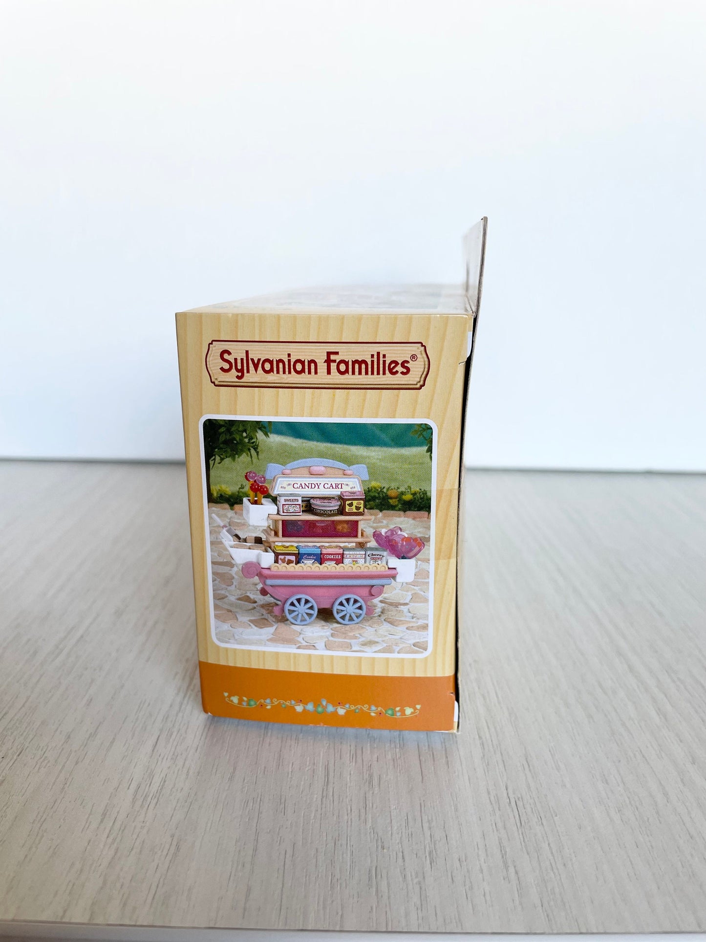 Rare discontinued Calico Critters / Sylvanian Families Candy Cart collector set