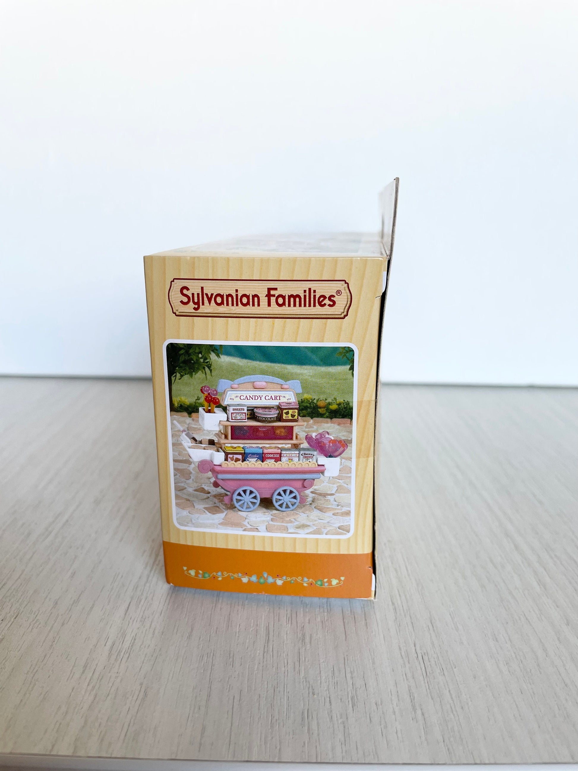 Rare discontinued Calico Critters / Sylvanian Families Candy Cart collector set
