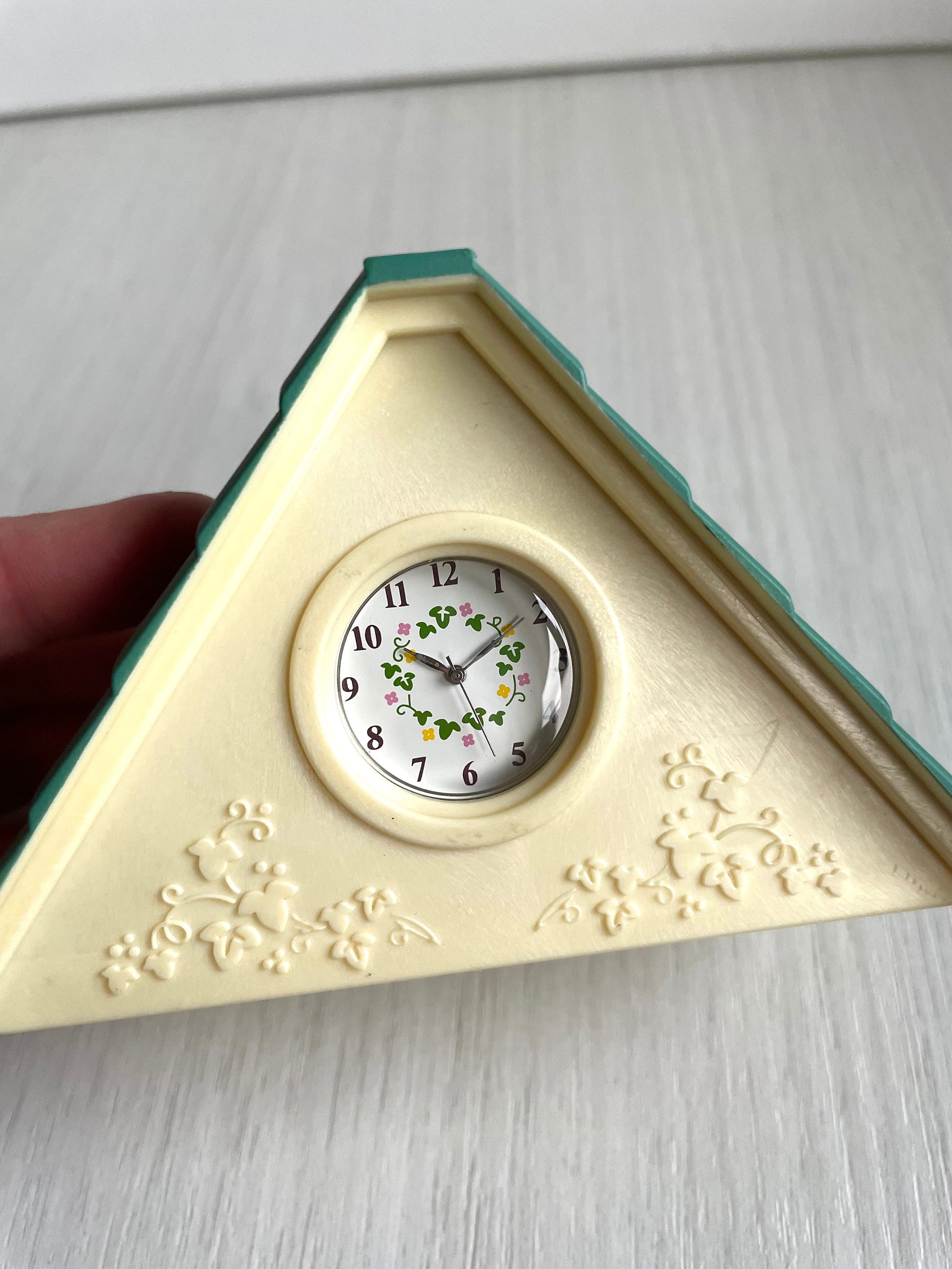 Calico Critters Berry Grove School working clock, Sylvanian Families school clock