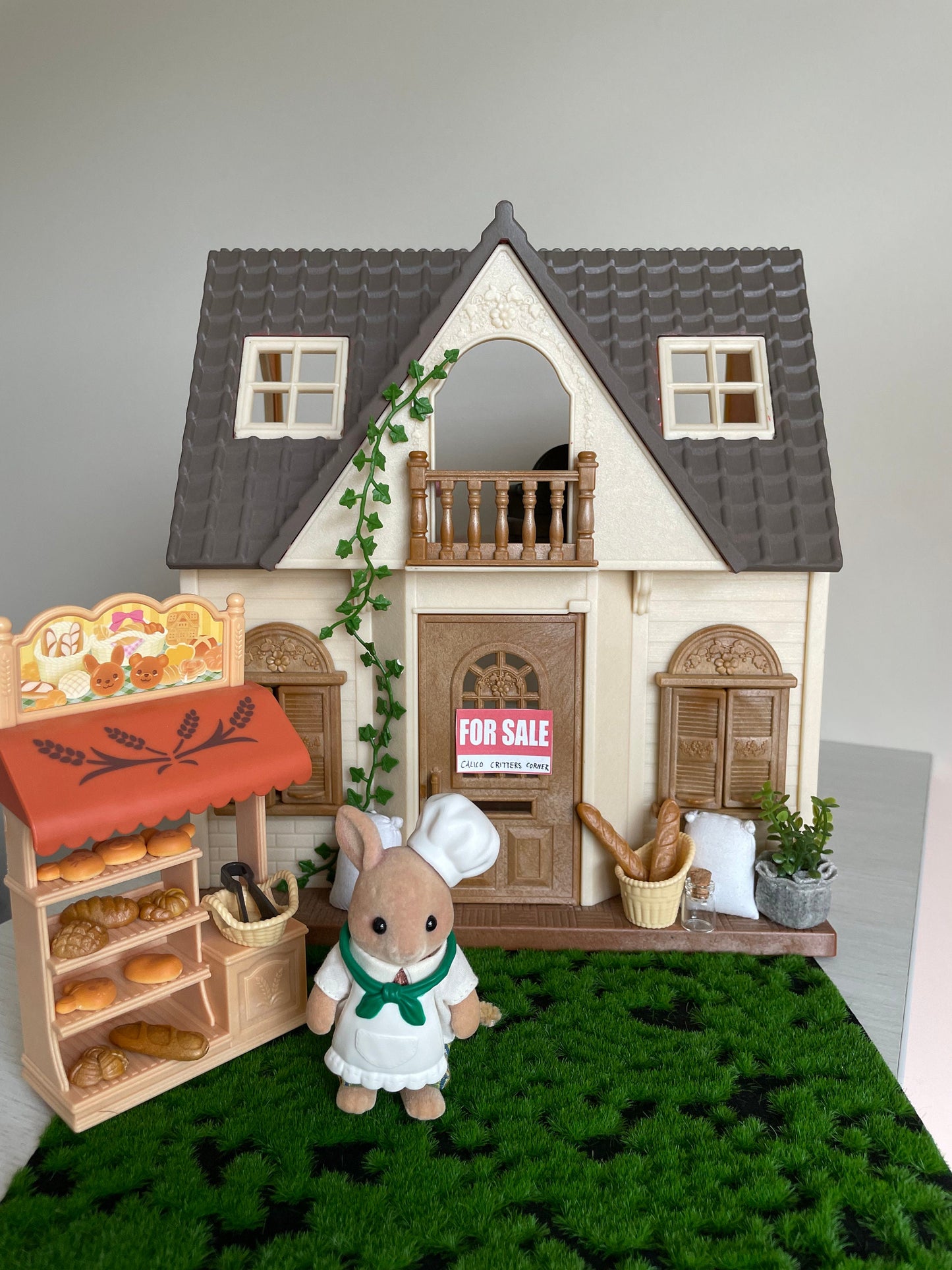 Custom Calico Critters bakery shop hand-painted red roof cottage — Sylvanian Families one of a kind