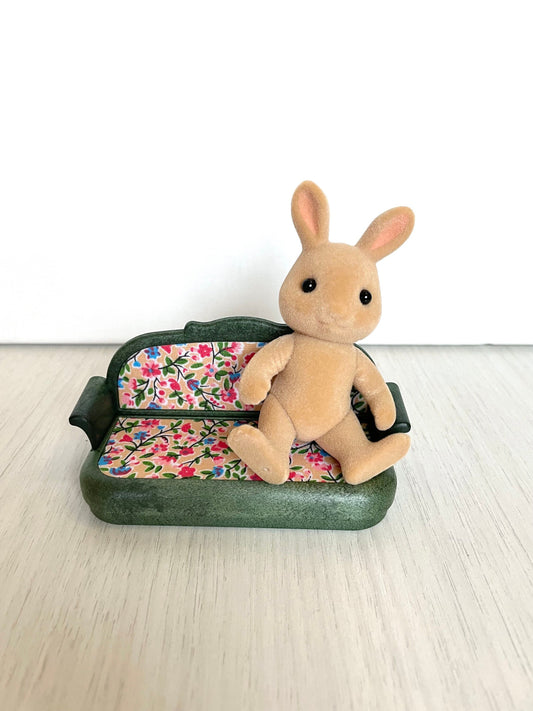 Miniature Calico Critters sofa couch — Sylvanian Families