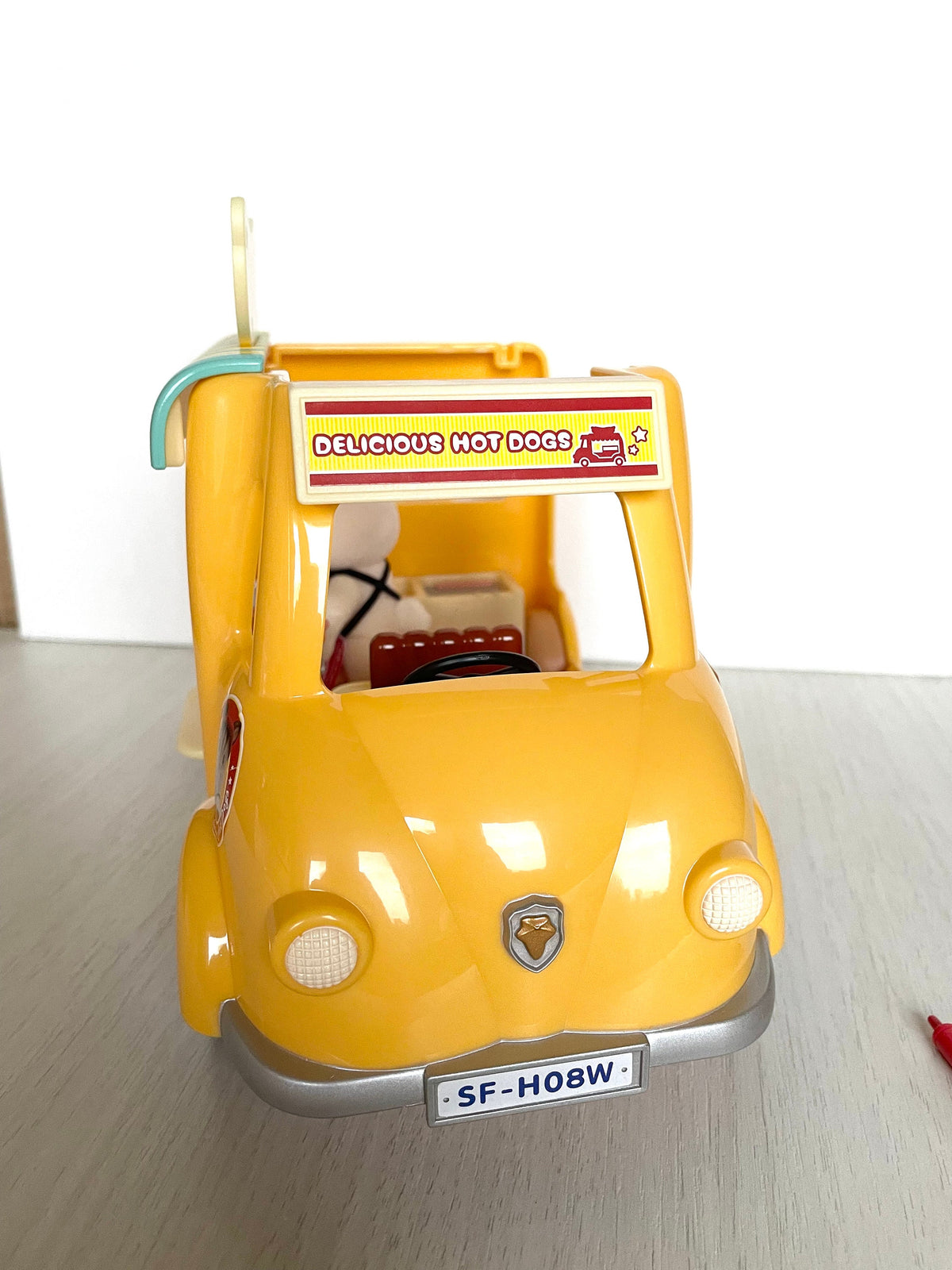Calico Critters Hot Dog Van New in Sealed Box, Sylvanian Families Food Truck with Over 30 Pieces, Discontinued, photo 7