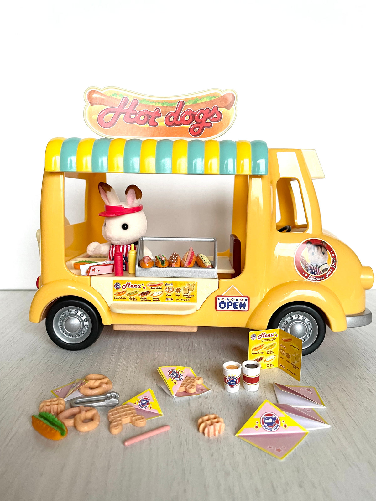 Calico Critters Hot Dog Van New in Sealed Box, Sylvanian Families Food Truck with Over 30 Pieces, Discontinued, photo 2
