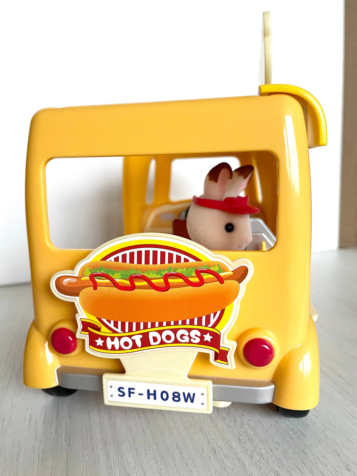 Calico Critters Hot Dog Van New in Sealed Box, Sylvanian Families Food Truck with Over 30 Pieces, Discontinued, photo 5