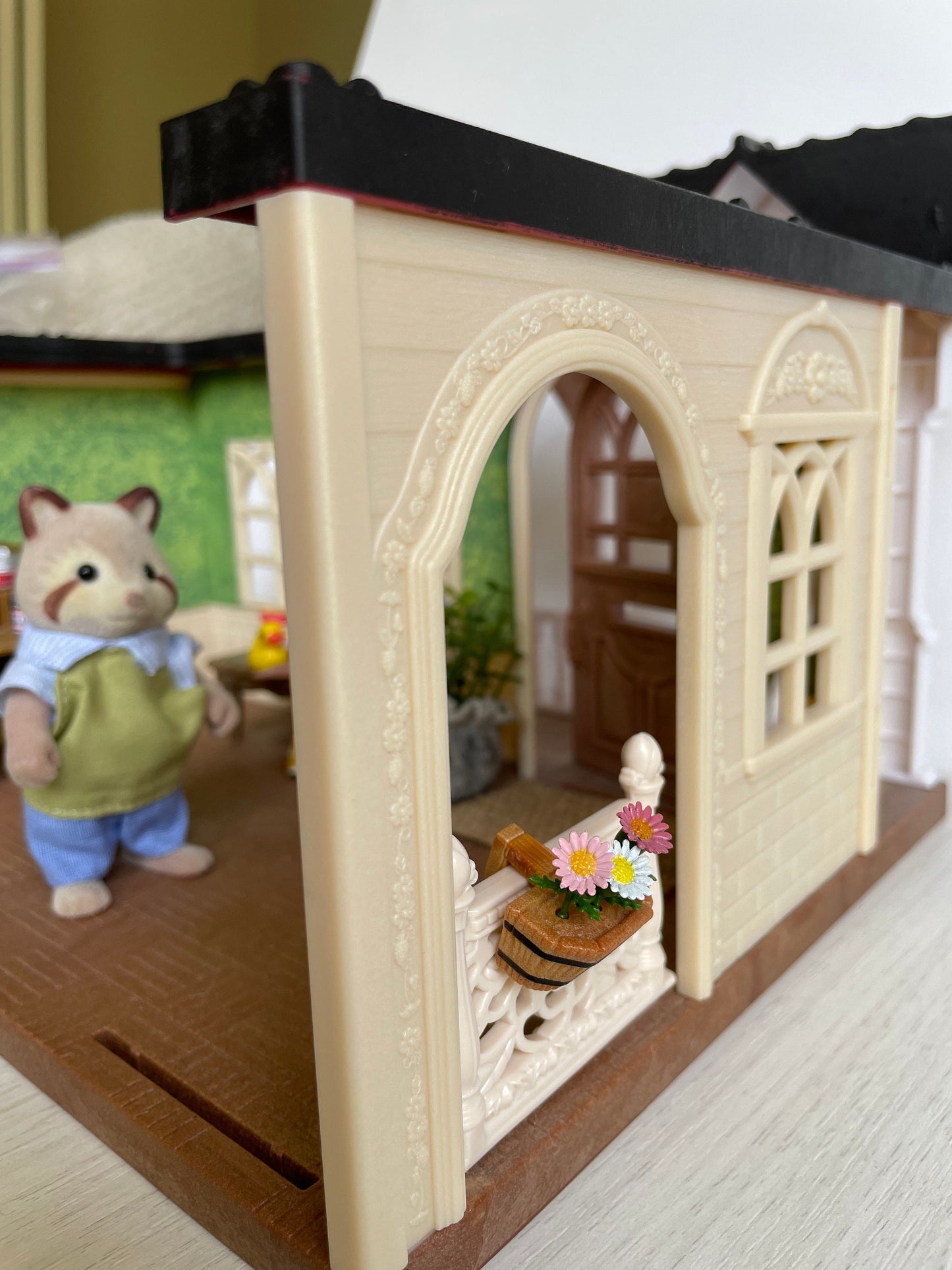 Calico Critters toymaker set with custom wallpaper sweet raspberry home — Sylvanian Families
