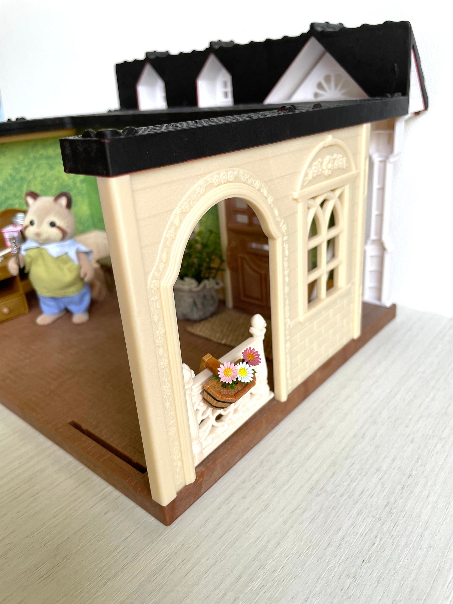 Calico Critters toymaker set with custom wallpaper sweet raspberry home — Sylvanian Families