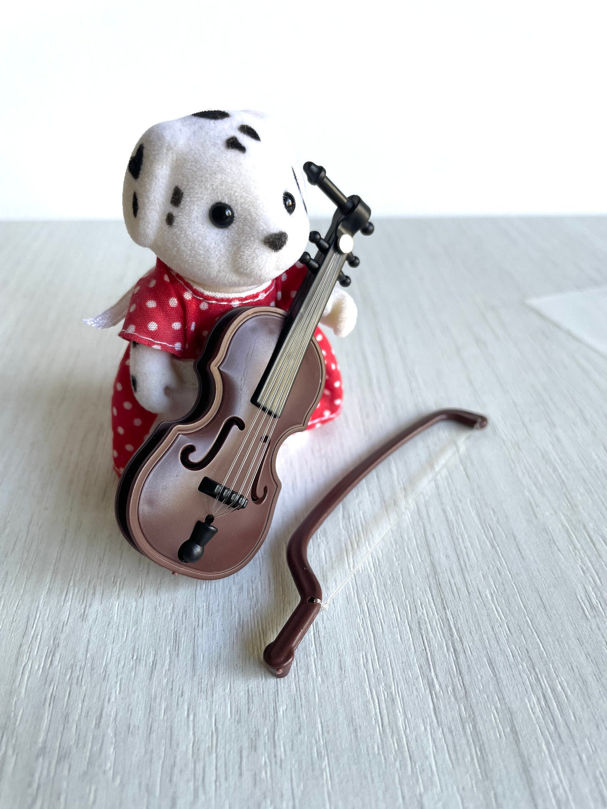 Miniature cello and tiny violin for Calico Critters and Sylvanian Families, photo 6