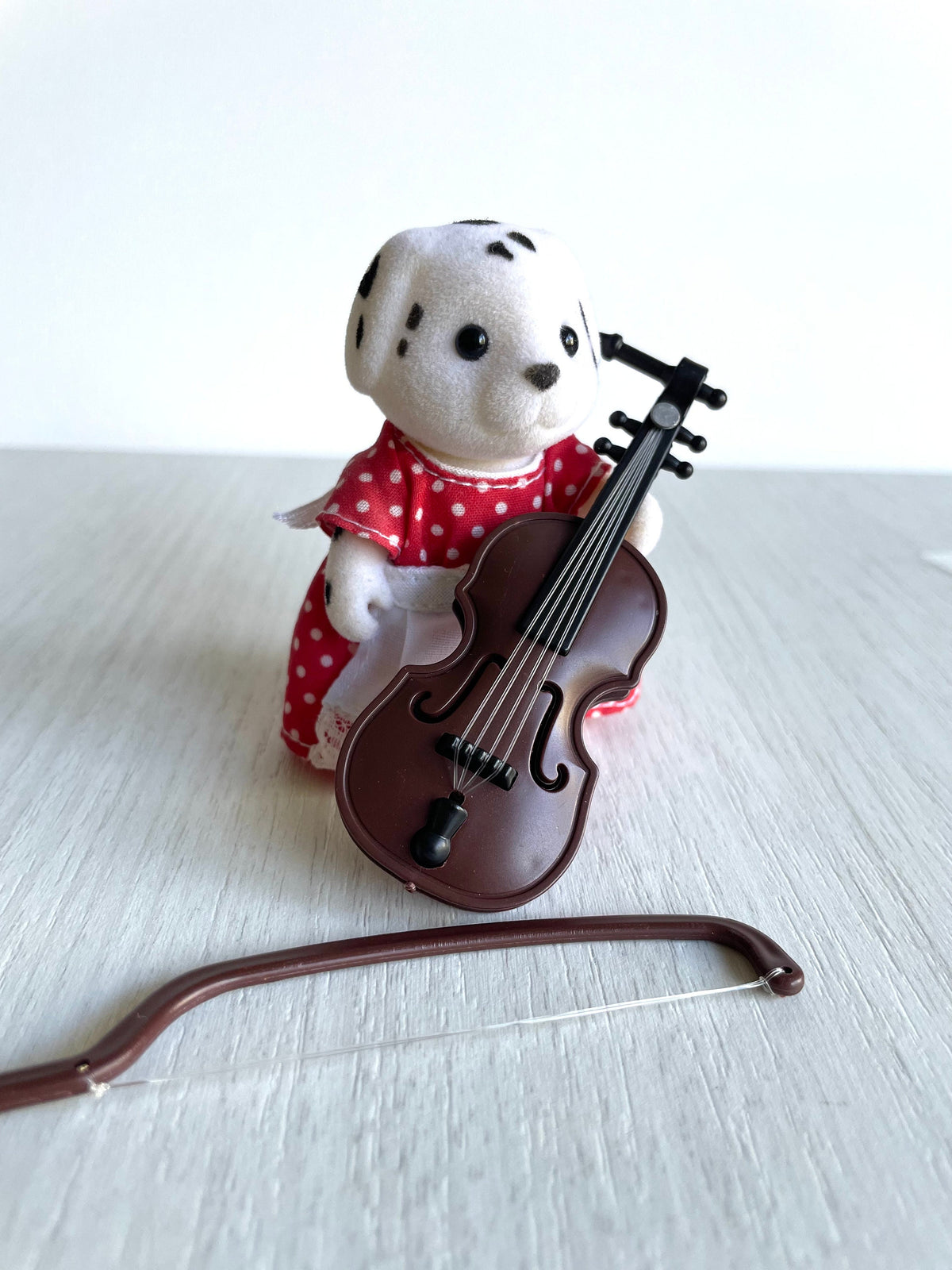 Miniature cello and tiny violin for Calico Critters and Sylvanian Families, photo 7
