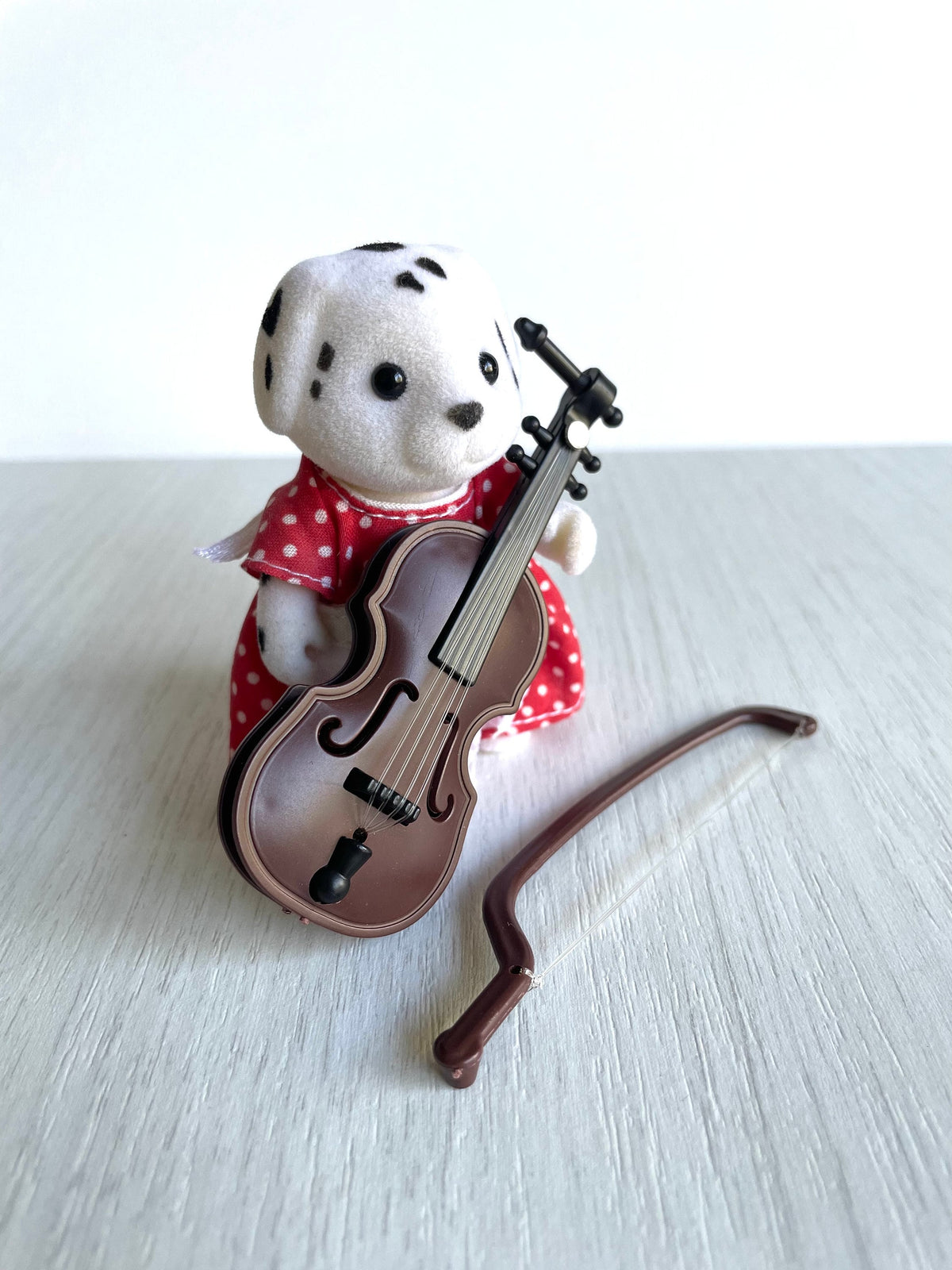 Miniature cello and tiny violin for Calico Critters and Sylvanian Families, photo 5