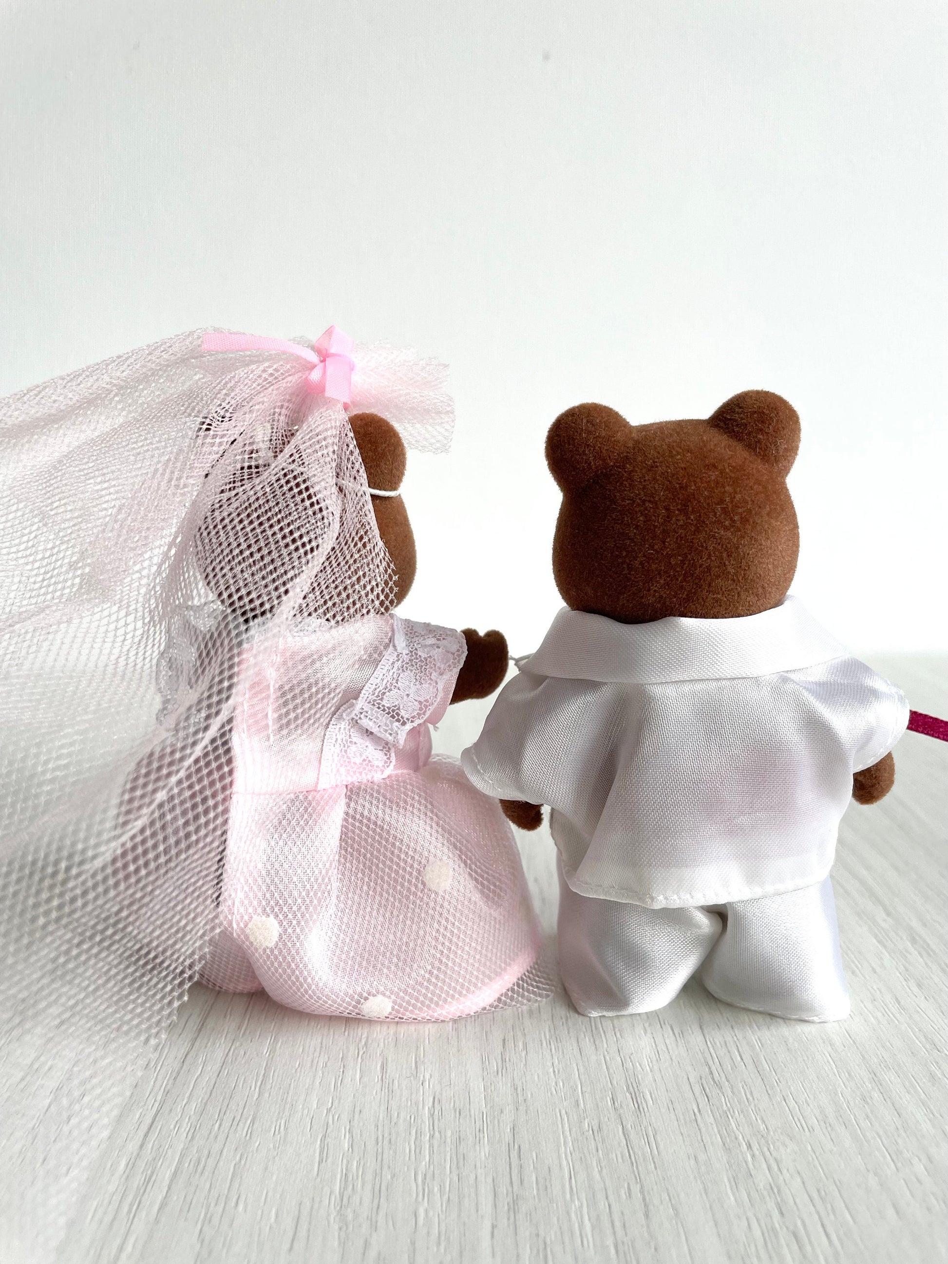 Timbertop Woodland Wedding bears pristine — vintage Sylvanian Families / Calico Critters