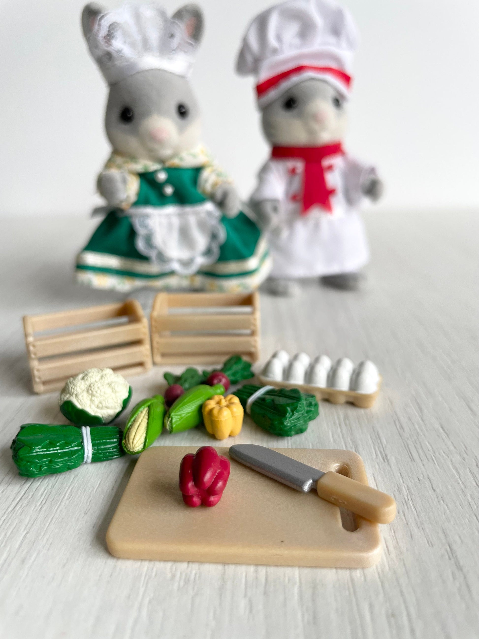 Sylvanian Families chef set accessories close up — Calico Critters vintage
