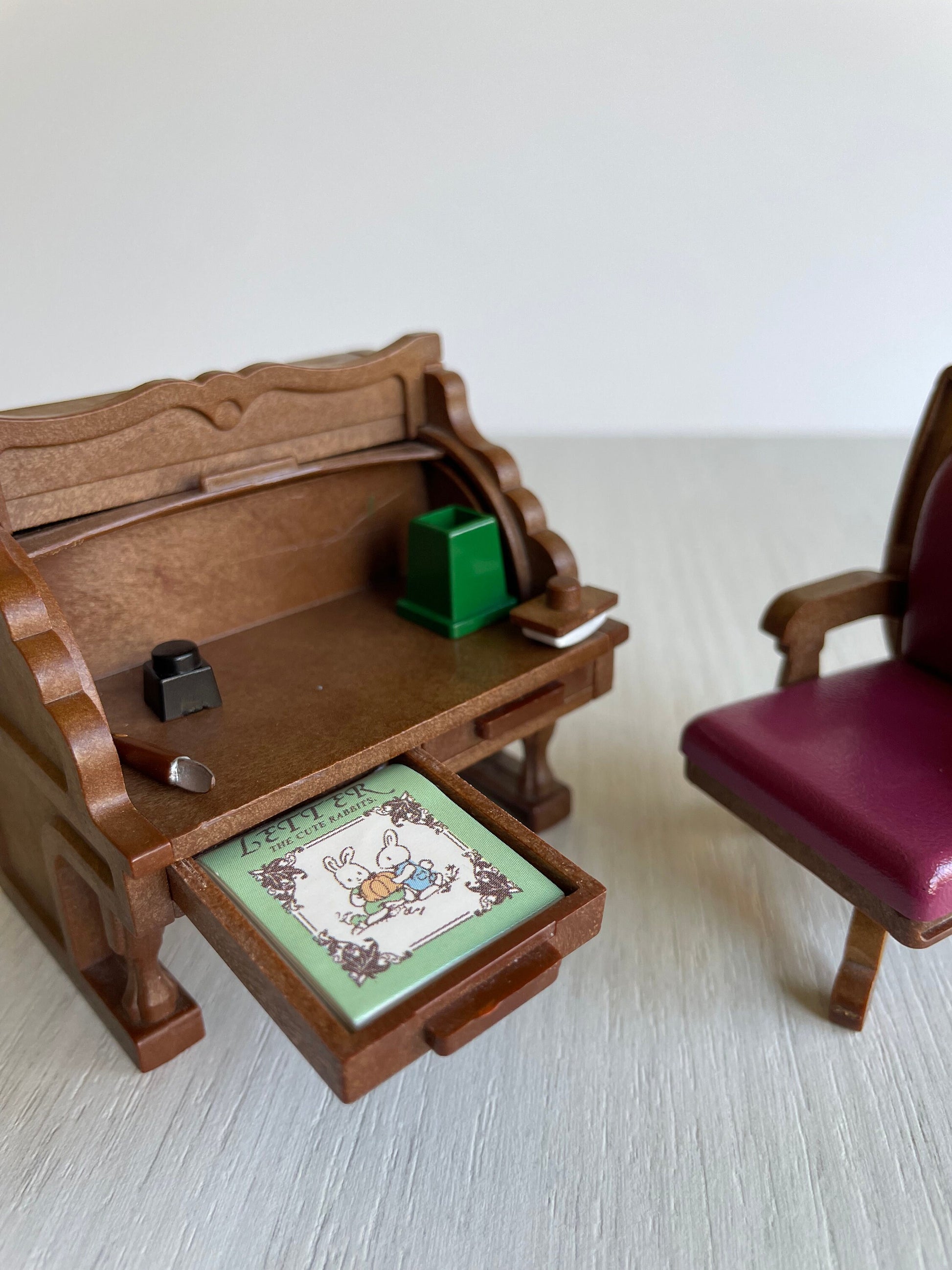Vintage Urban Life writing desk drawers — Sylvanian Families / Calico Critters