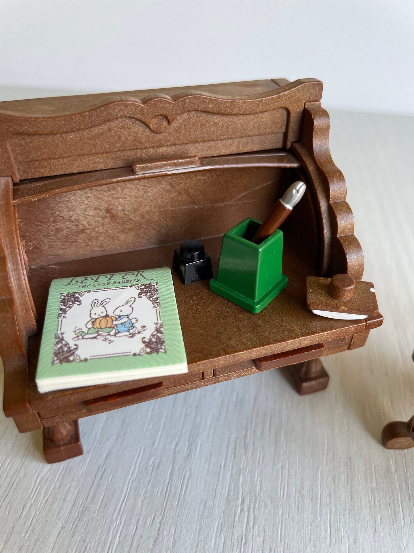 Vintage Urban Life Writing Desk Set full view — Sylvanian Families / Calico Critters