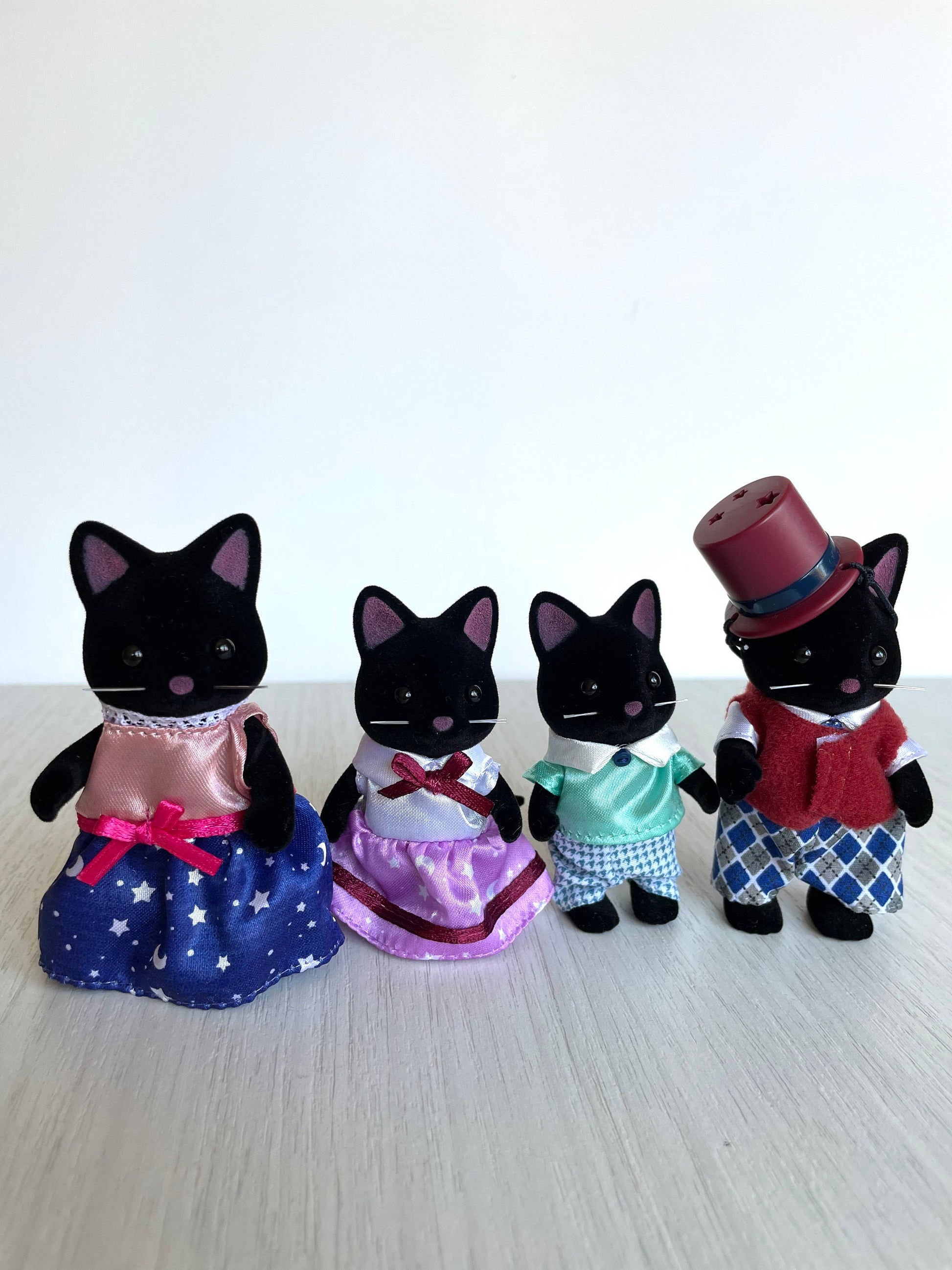 Sylvanian Families Midnight Cat Family with custom brother, black cats — Calico Critters