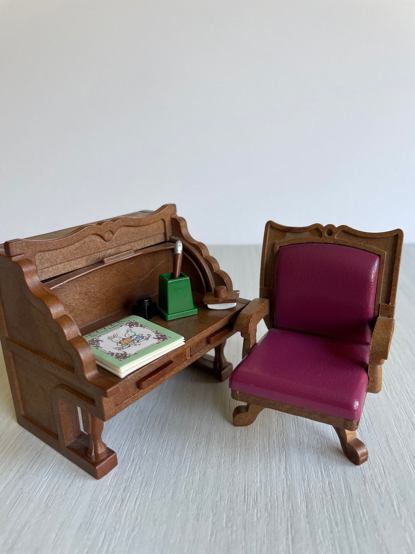 Sylvanian Families Urban Life writing desk detail — Calico Critters vintage furniture