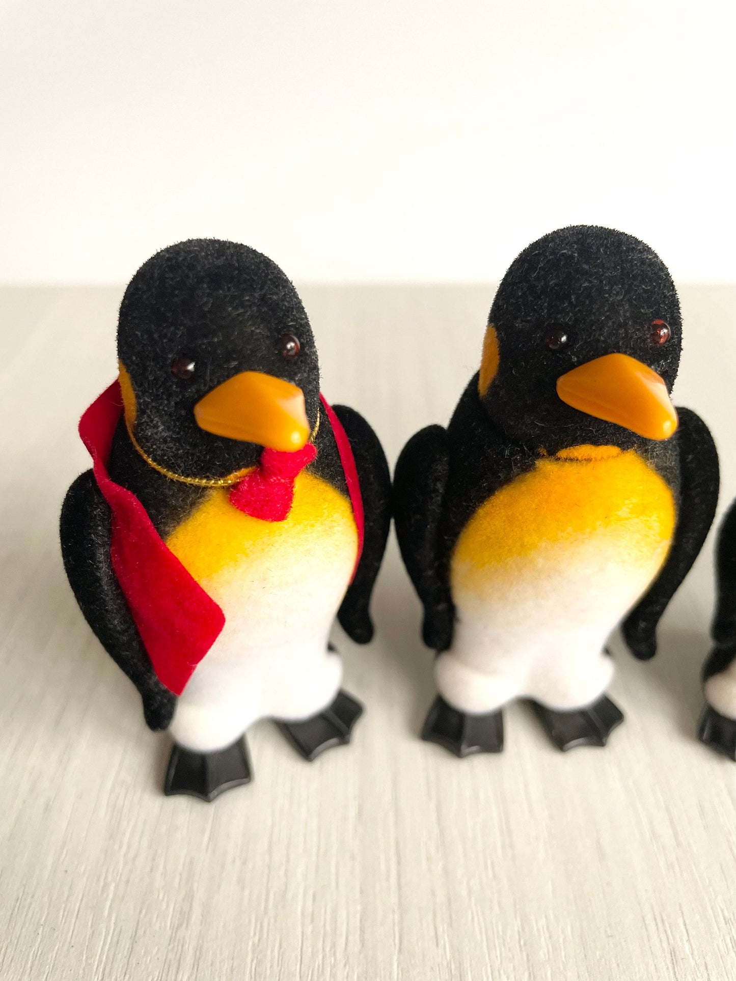 De Burg penguin family excellent condition — vintage Sylvanian Families / Calico Critters