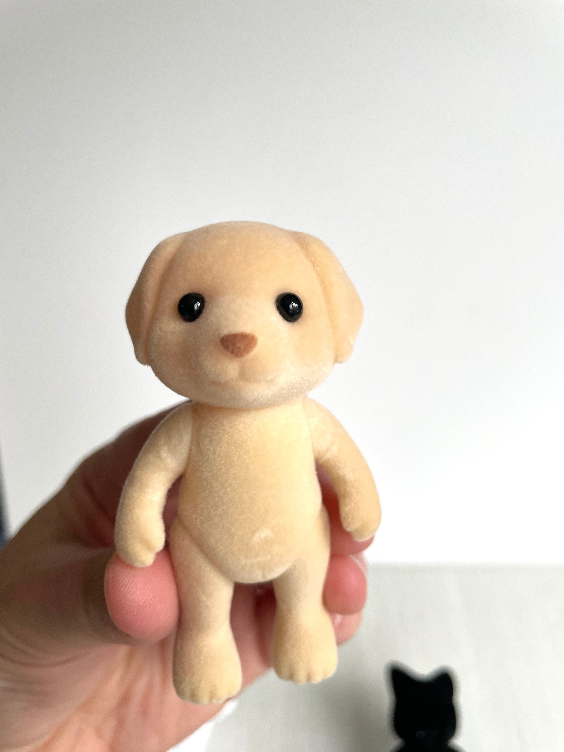 Adult labrador spare critter — brand new Calico Critters / Sylvanian Families figure, naked for customizing or replacement