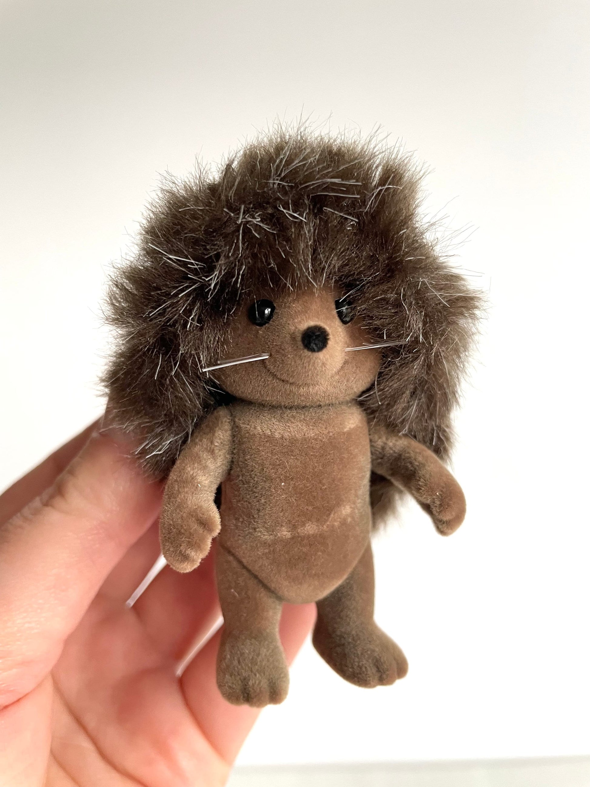 Adult hedgehog spare critter — brand new Calico Critters / Sylvanian Families figure, naked for customizing or replacement