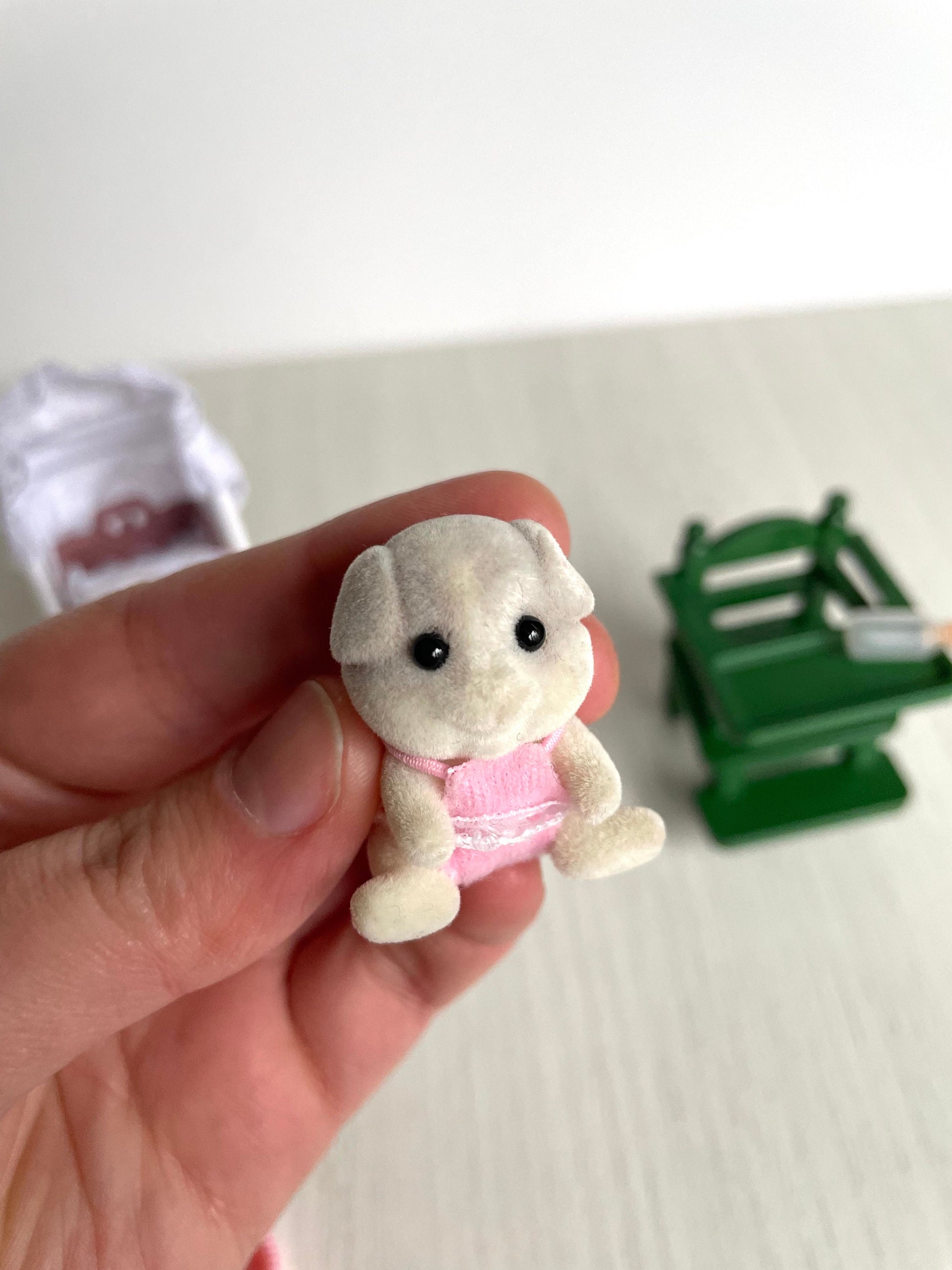 Collectible vintage green high chair nursery set — Sylvanian Families / Calico Critters