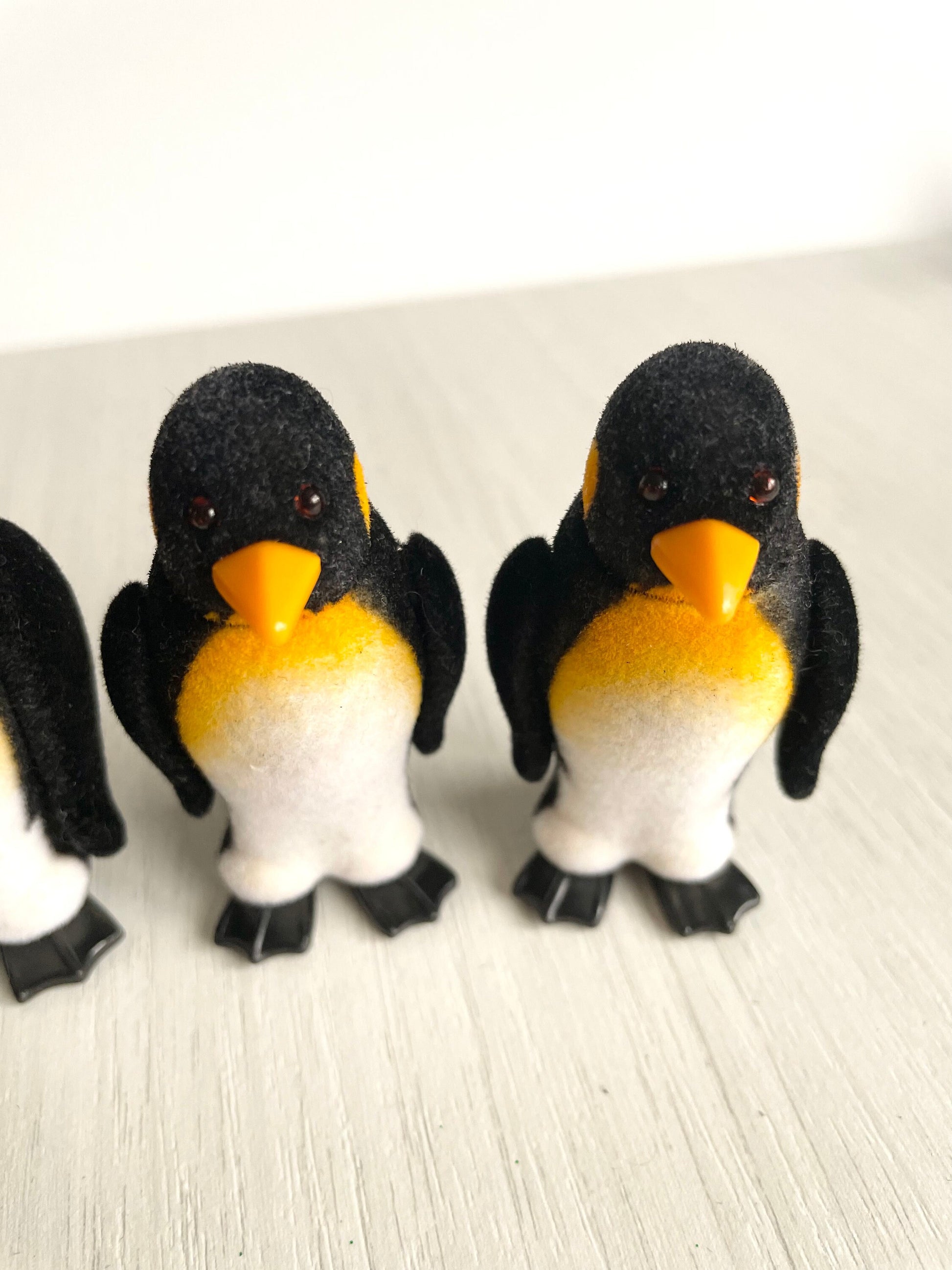 Rare discontinued De Burg penguins — Sylvanian Families / Calico Critters