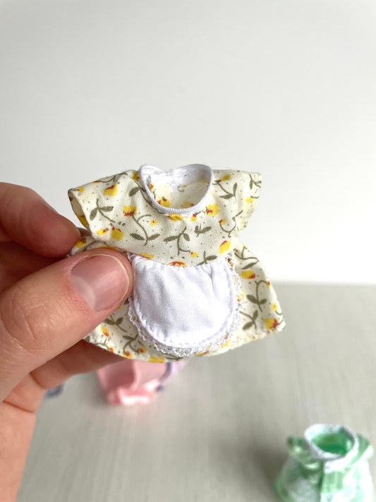 Calico Critters Sylvanian Families buttercup floral apron dress for adult mom figure