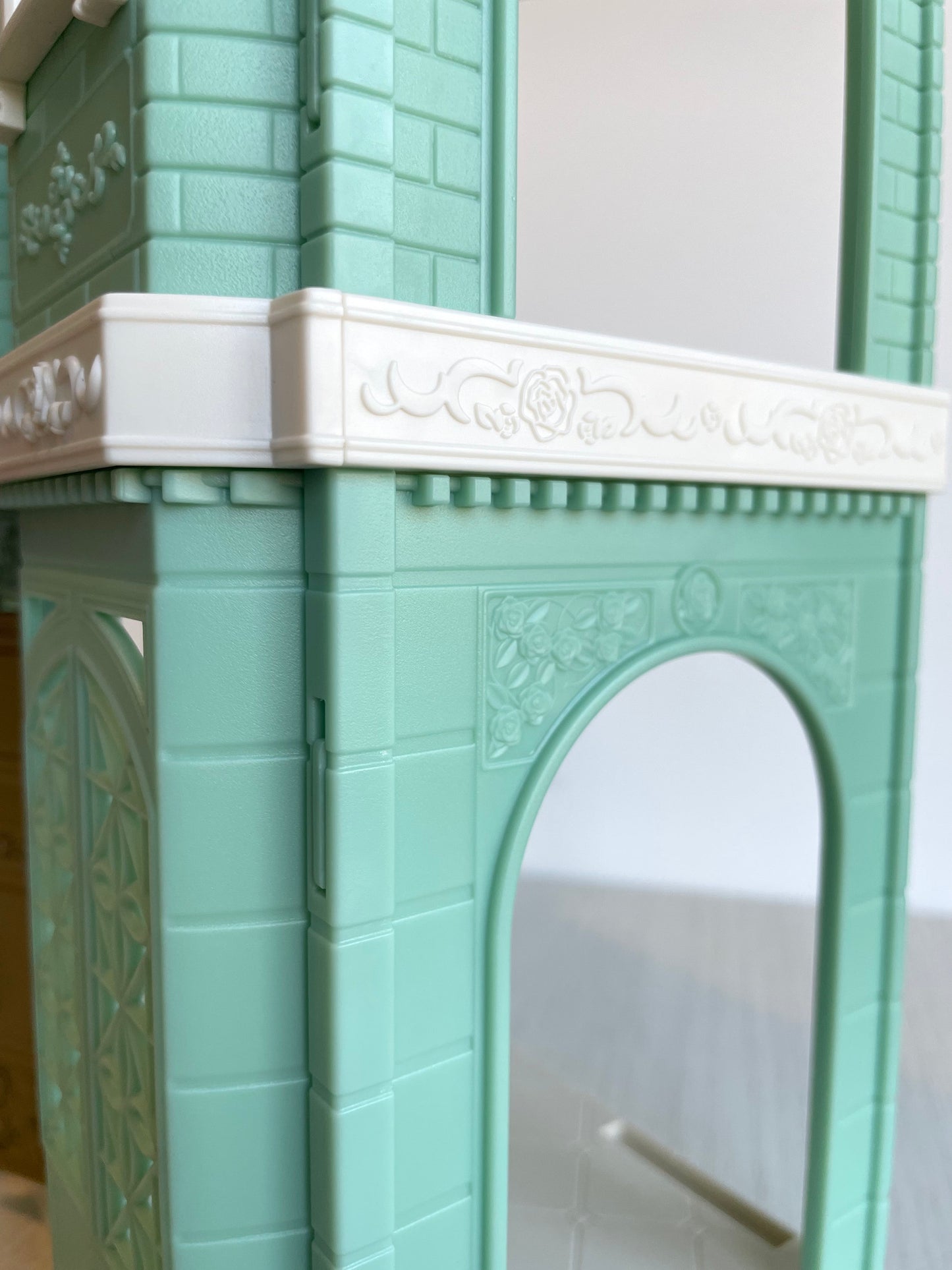 Calico Critters building with Gold door — Sylvanian Families