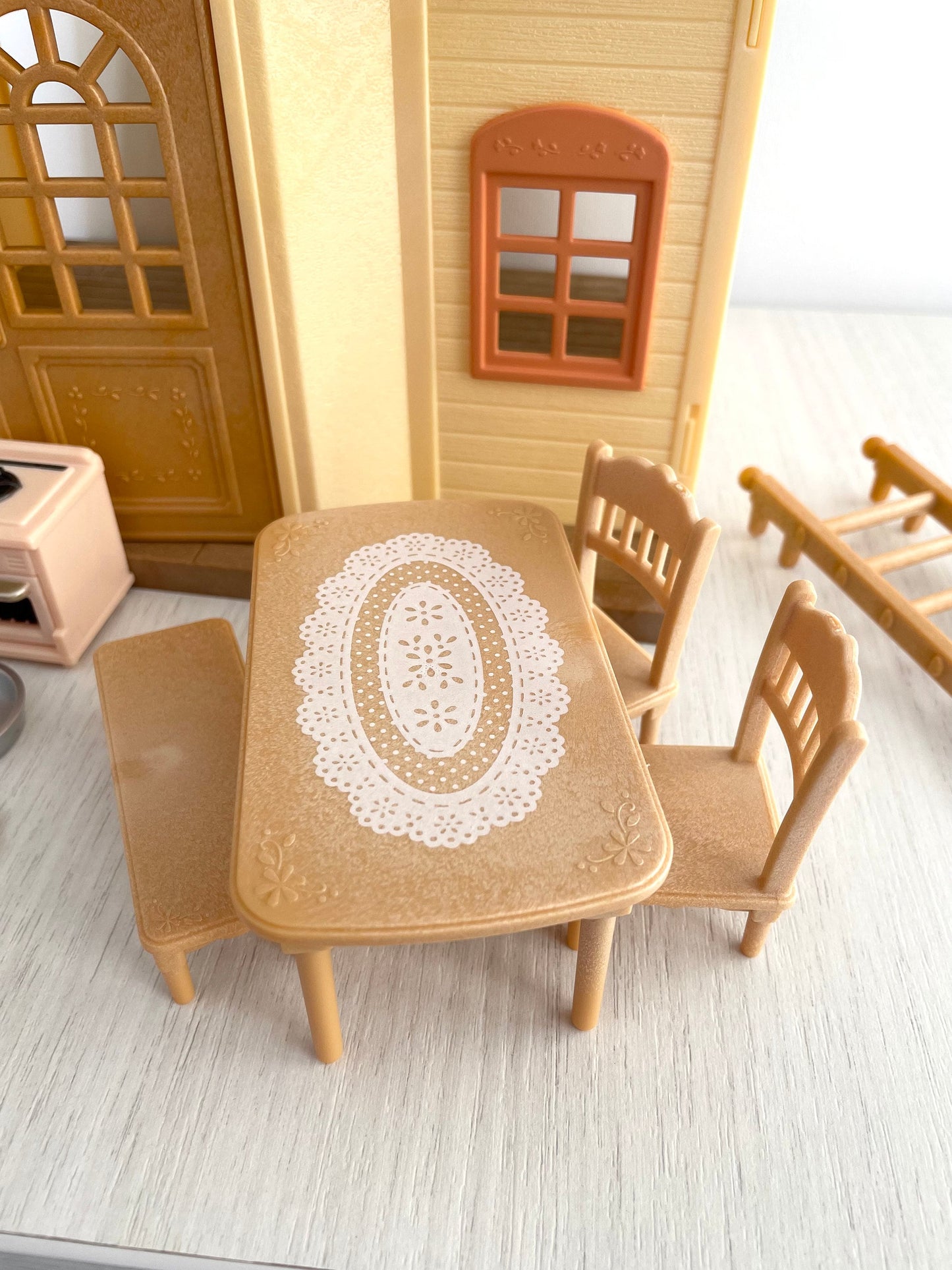 Calico Critters Original Cozy Cottage Starter Home, Sylvanian Families home complete