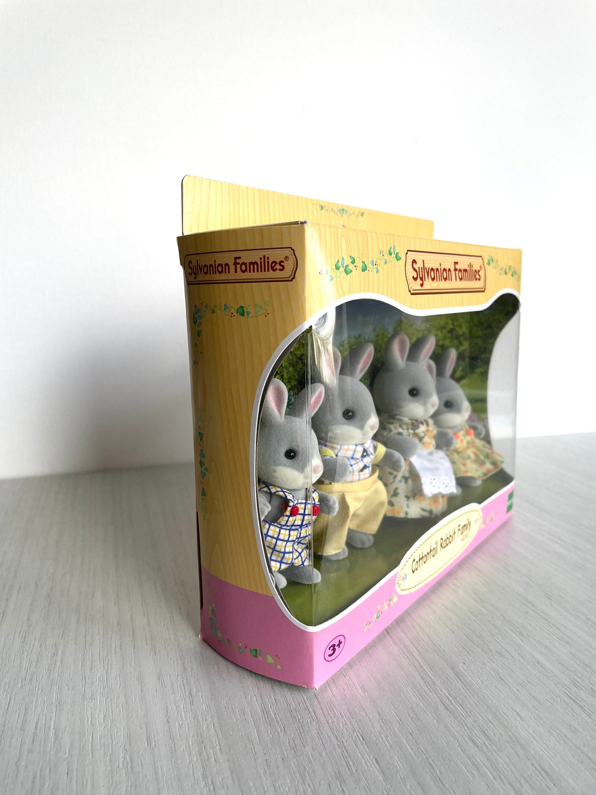 Sylvanian Families Cottontail Rabbit Family New in Unopened Box, Calico Critters Gray Bunny Family, Collector Favourite, photo 5