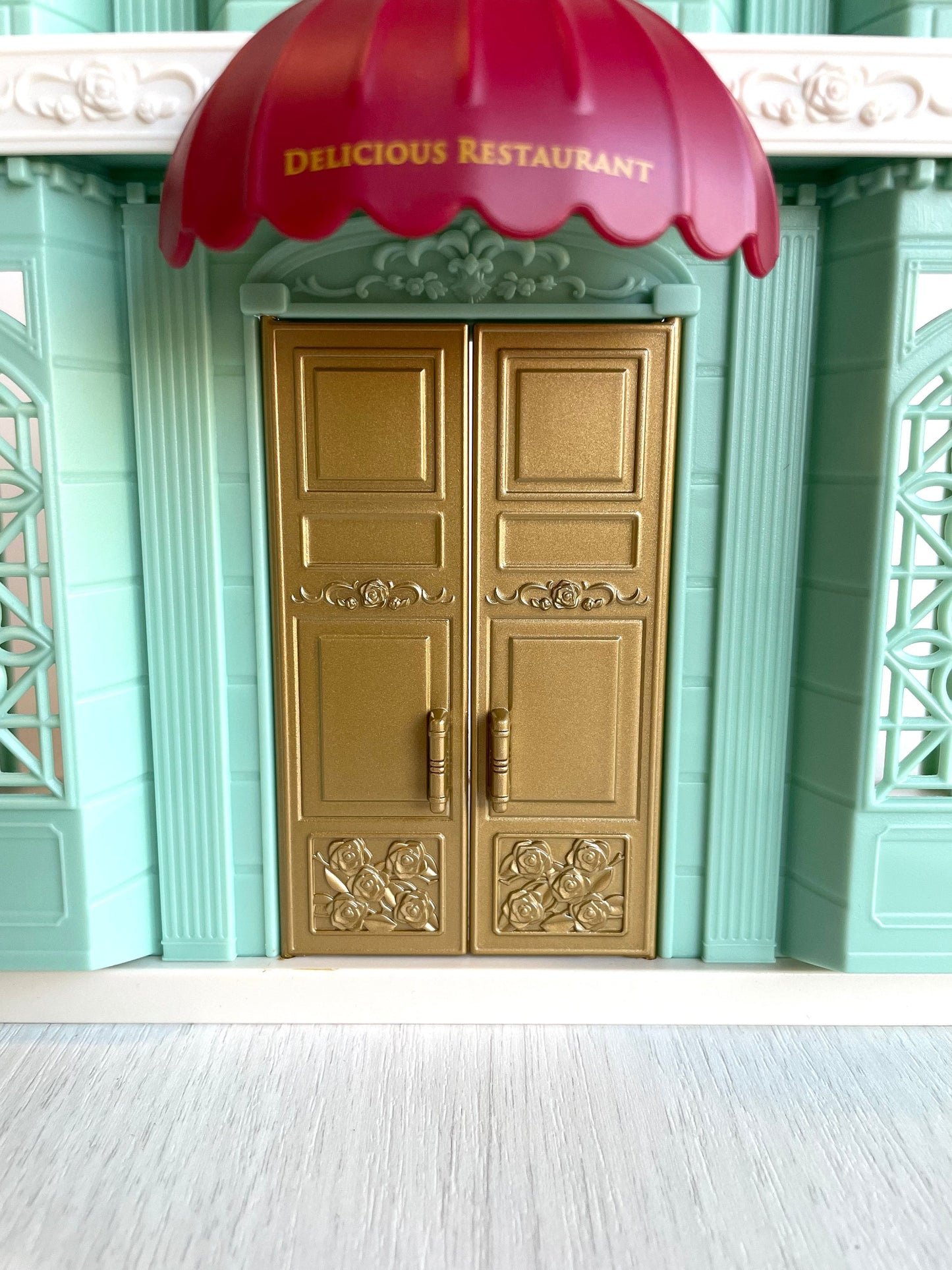 Calico Critters building with Gold door — Sylvanian Families