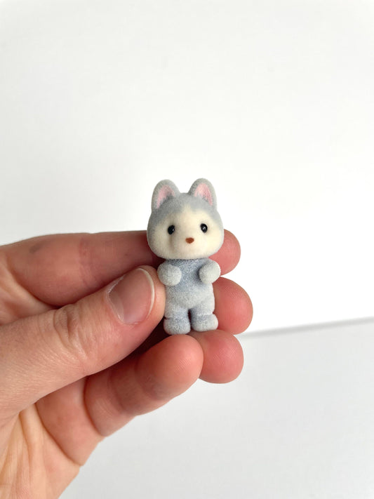 Infant blue-grey husky spare critter — brand new Calico Critters / Sylvanian Families figure, naked for customizing or replacement