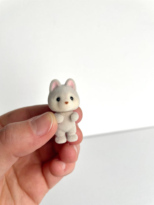 Infant pale grey husky spare critter — brand new Calico Critters / Sylvanian Families figure, naked for customizing or replacement