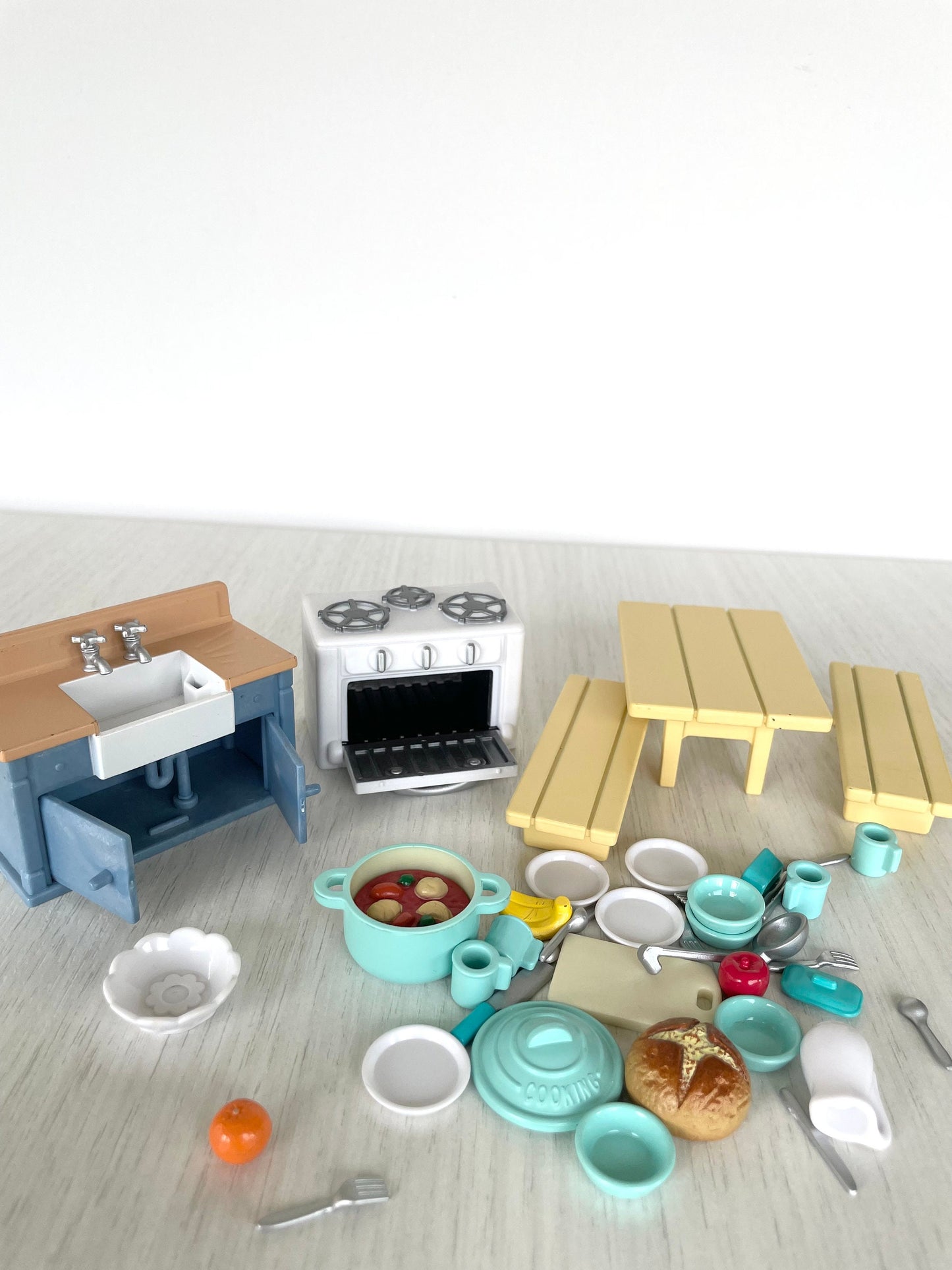 Rustic Kitchen dishes and cups close up — vintage Sylvanian Families / Calico Critters