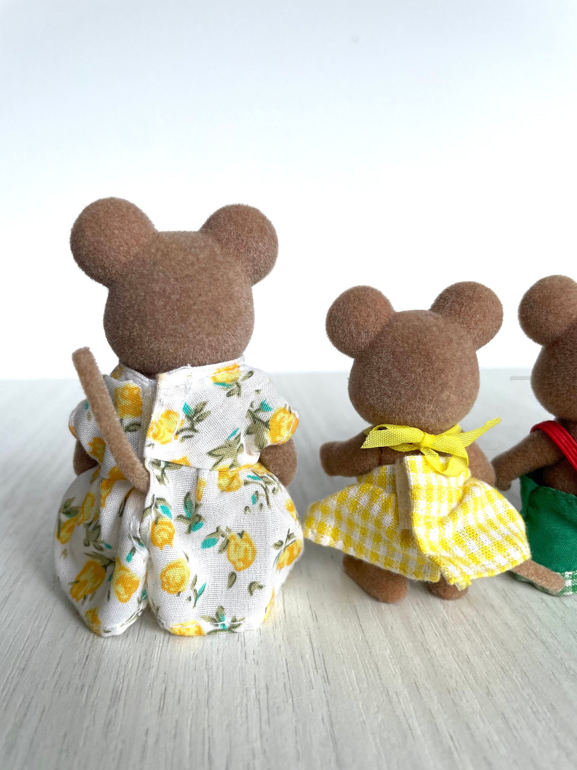 Norwood mouse babies dark brown — vintage Sylvanian Families / Calico Critters